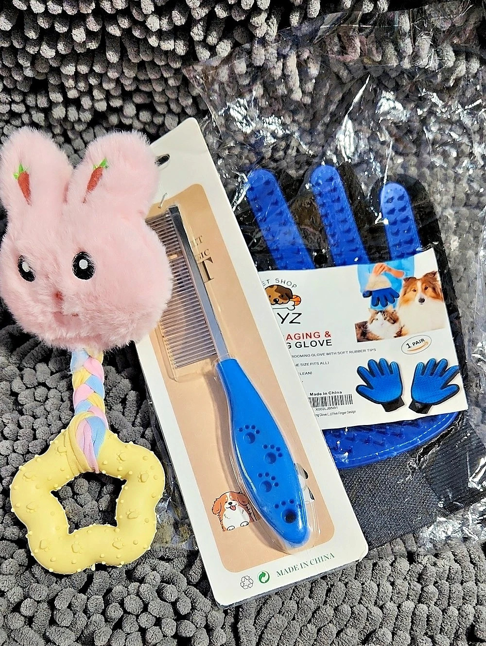 Pet Grooming Comb & Deshedding Gloves Set Blue NWT